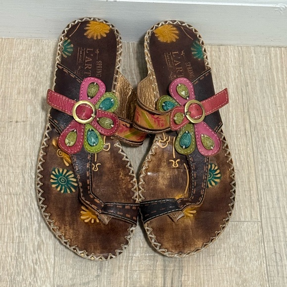 L'ATISTE Shoes - L’Artiste by Spring Step Leather Flower Sandals Size 36 (US 5.5–6)